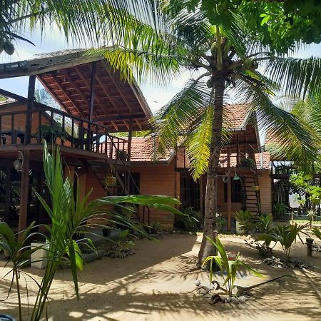 Golden Beach Chalets Аругам Экстерьер фото