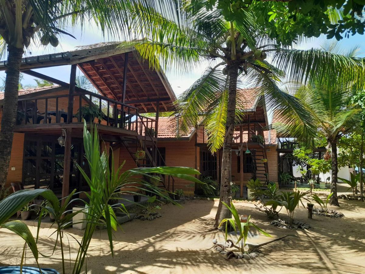 Golden Beach Chalets Аругам Экстерьер фото